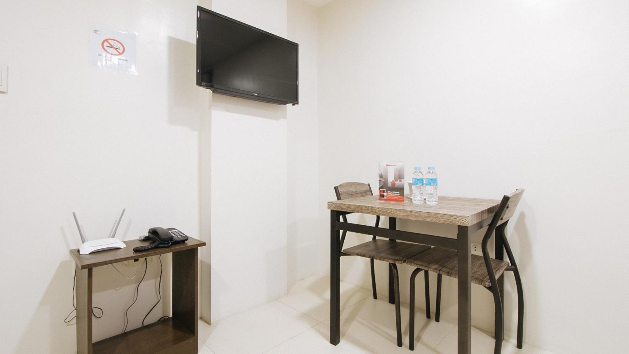 RedDoorz near Fernwoods Garden Quezon City Exterior foto