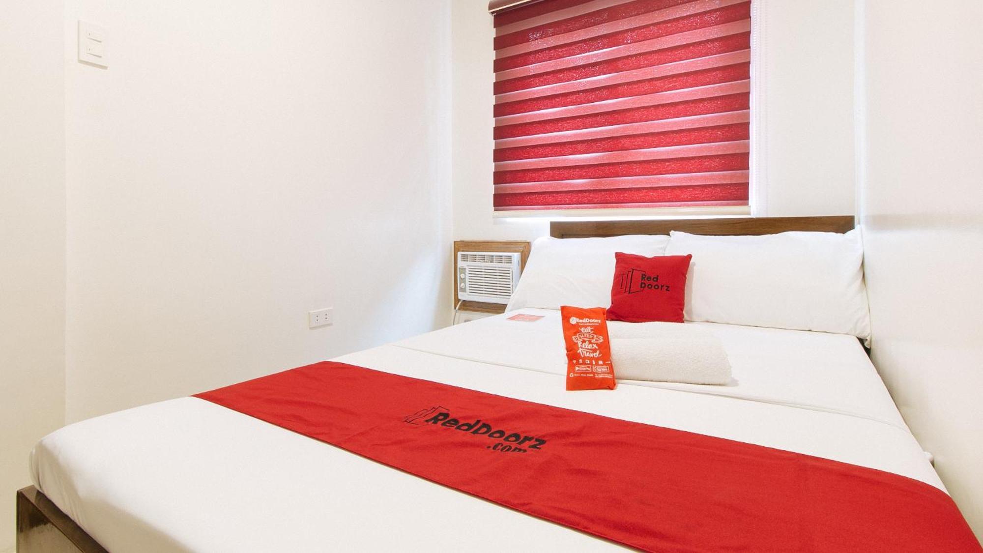 RedDoorz near Fernwoods Garden Quezon City Exterior foto